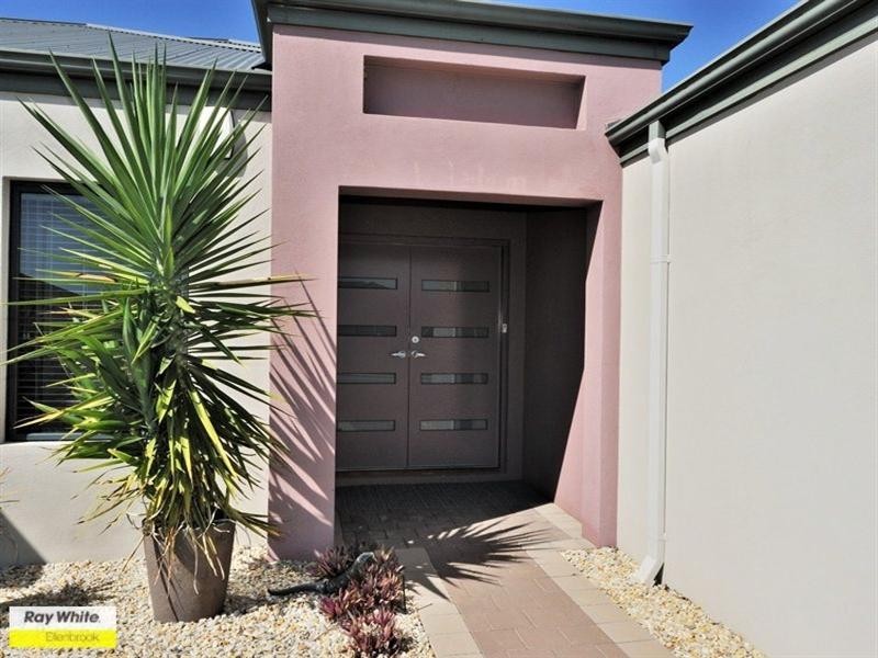 113 Roxburghe Drive, The Vines WA 6069