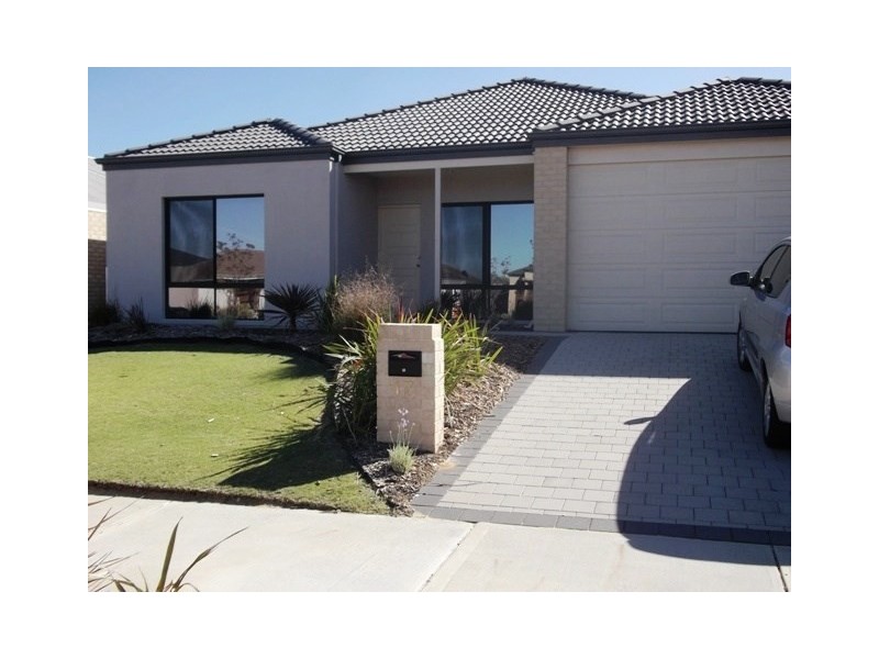 17 Kirkley Pass, Aveley WA 6069