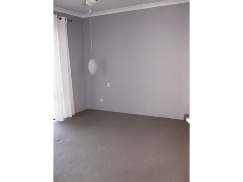 17 Kirkley Pass, Aveley WA 6069