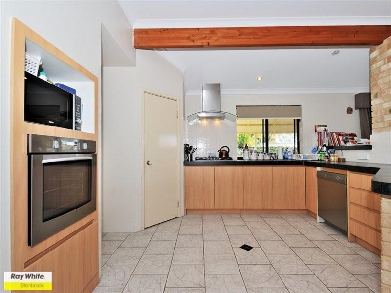 23 Starbush Crescent, Ellenbrook WA 6069