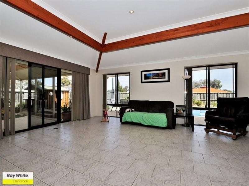 23 Starbush Crescent, Ellenbrook WA 6069