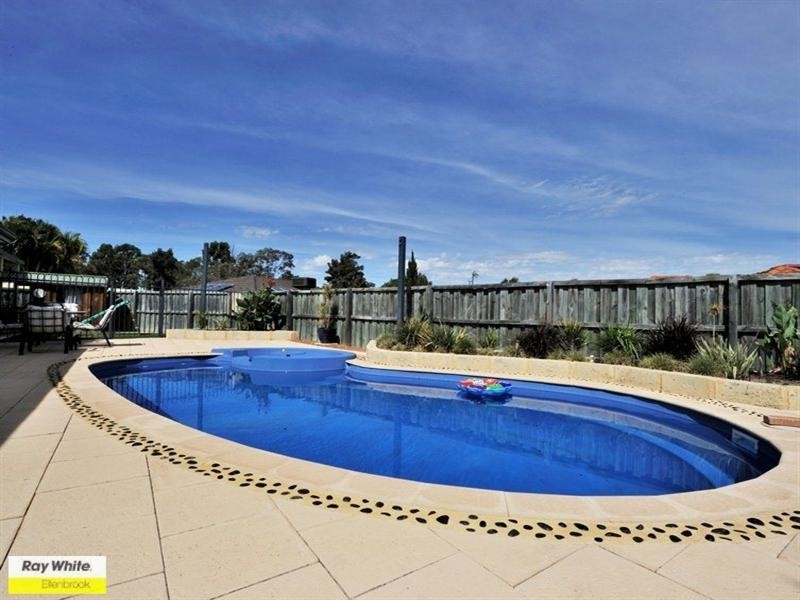 23 Starbush Crescent, Ellenbrook WA 6069