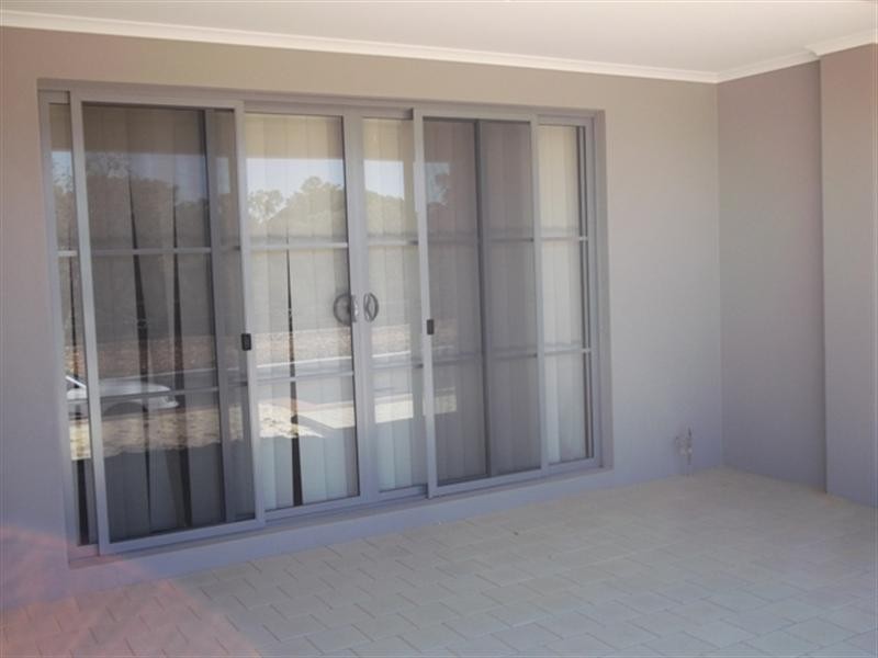 73 Grassdale Parkway, Ellenbrook WA 6069