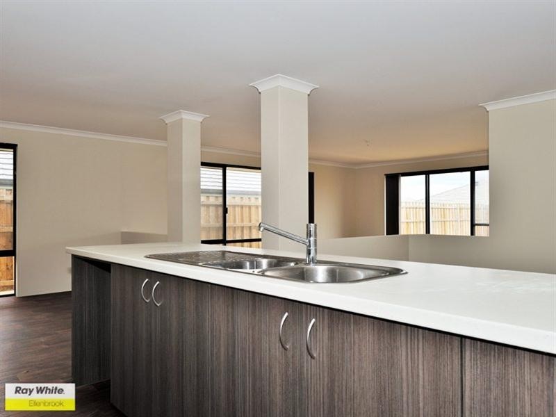 5 Quill Brace, Ellenbrook WA 6069