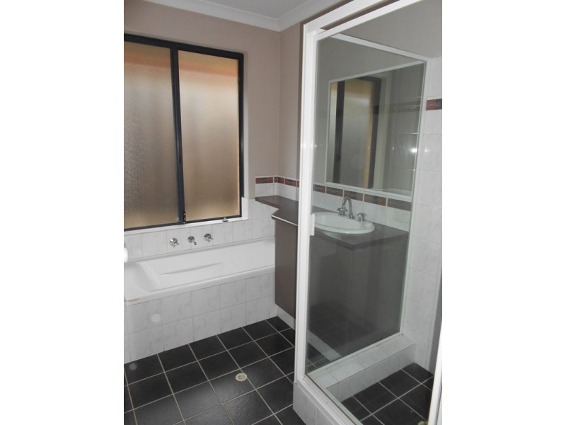 100 Westgrove Drive, Ellenbrook WA 6069