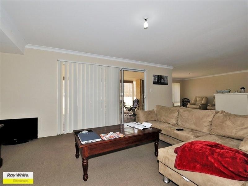 23 Mona Vale Loop, Ellenbrook WA 6069