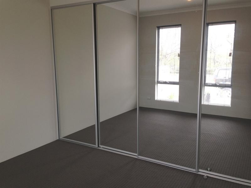 39 Grassdale Parkway, Ellenbrook WA 6069