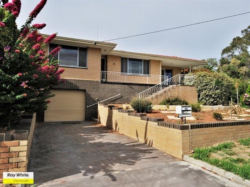 12 Churchill Drive, Swan View WA 6056