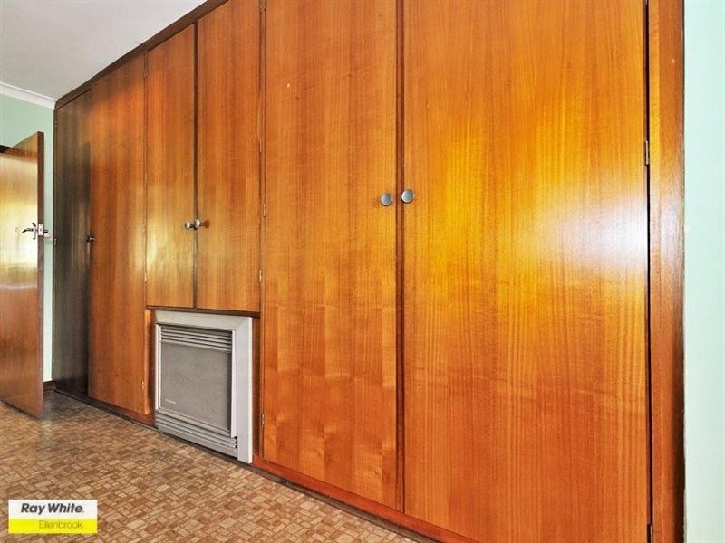 12 Churchill Drive, Swan View WA 6056