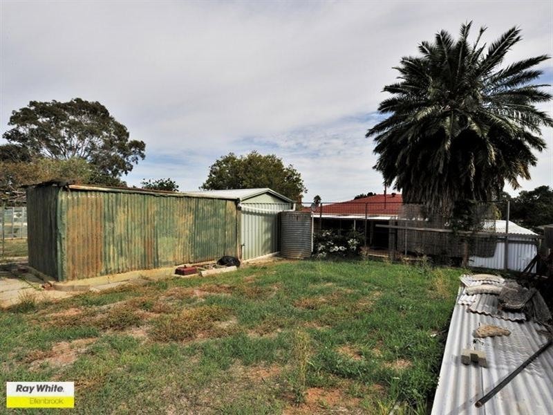 12 Churchill Drive, Swan View WA 6056