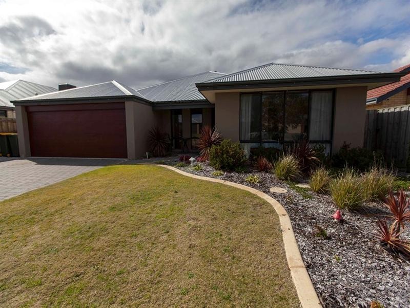 5 Hoyton Close, Ellenbrook WA 6069
