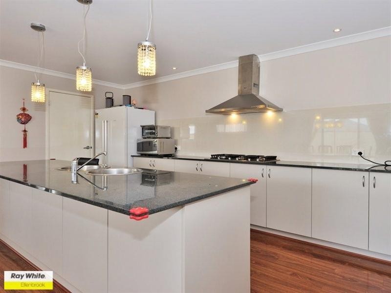 3 Soho Brace, Ellenbrook WA 6069