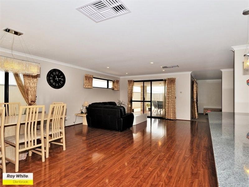 3 Soho Brace, Ellenbrook WA 6069