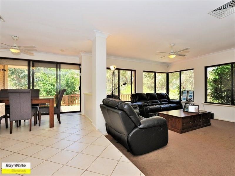 15 Muscat Terrace, The Vines WA 6069