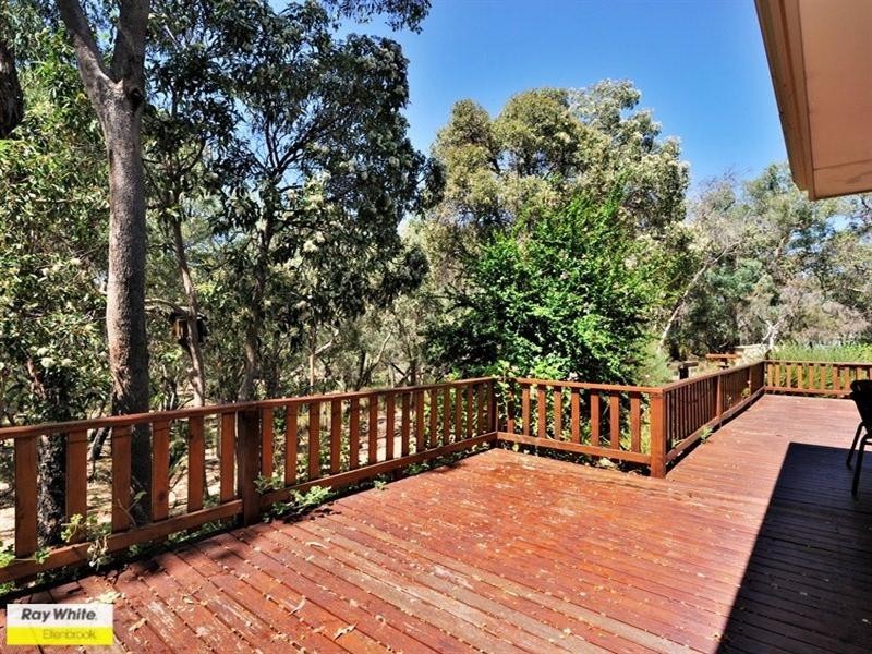 15 Muscat Terrace, The Vines WA 6069