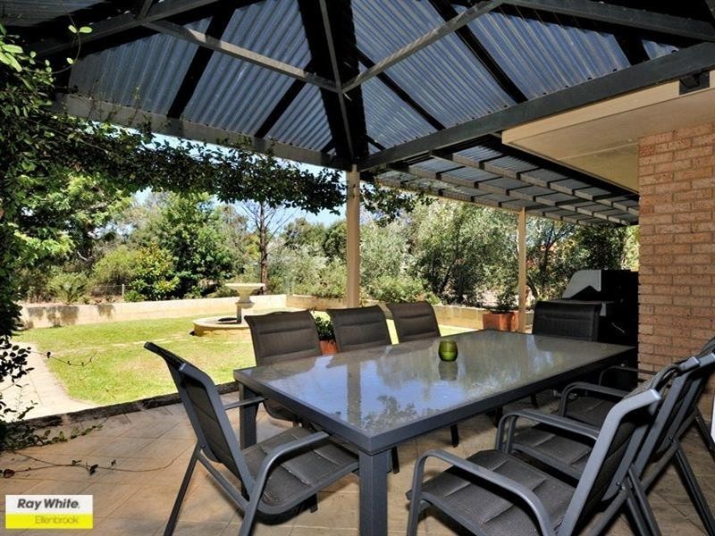 15 Muscat Terrace, The Vines WA 6069