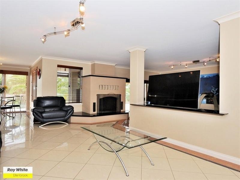 12 Bordeaux Lane, The Vines WA 6069