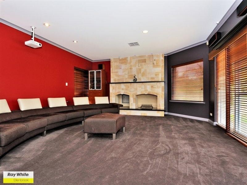 12 Bordeaux Lane, The Vines WA 6069