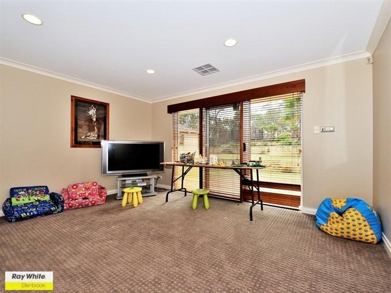 12 Bordeaux Lane, The Vines WA 6069