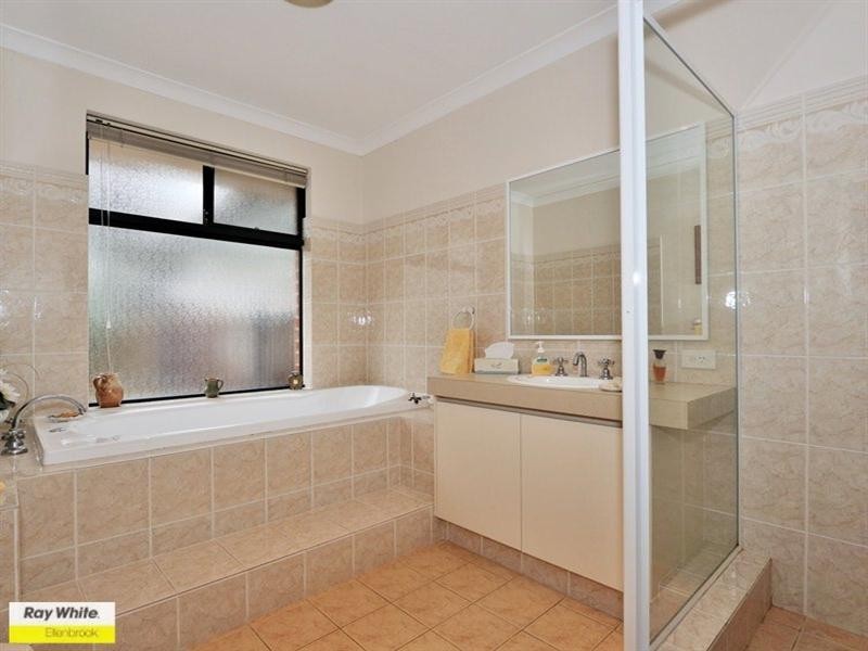 1 Cabernet Place, The Vines WA 6069