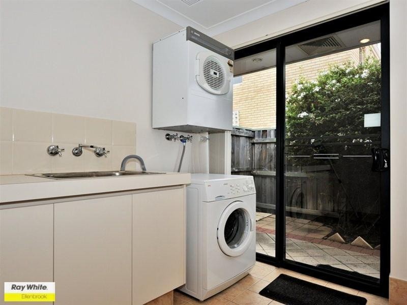 1 Cabernet Place, The Vines WA 6069