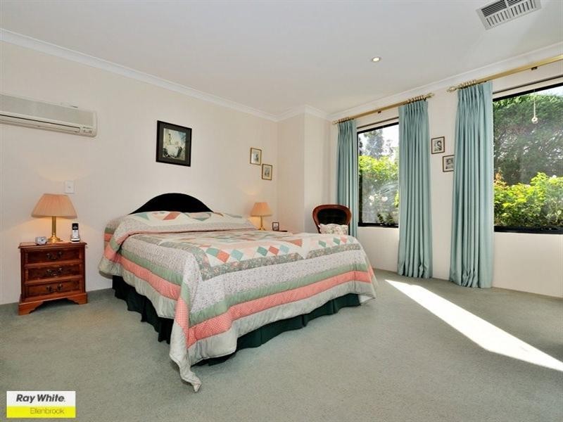 1 Cabernet Place, The Vines WA 6069