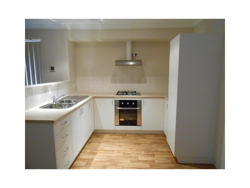 27 Grassdale Parkway, Ellenbrook WA 6069