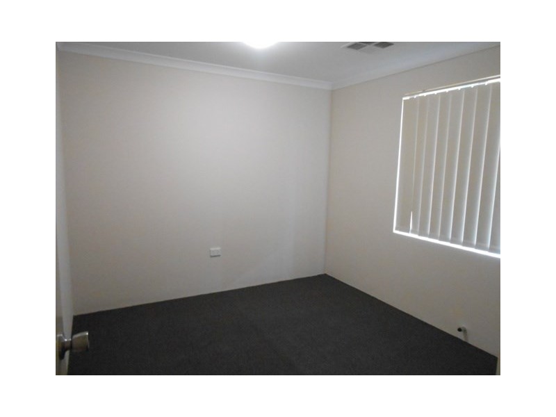 27 Grassdale Parkway, Ellenbrook WA 6069