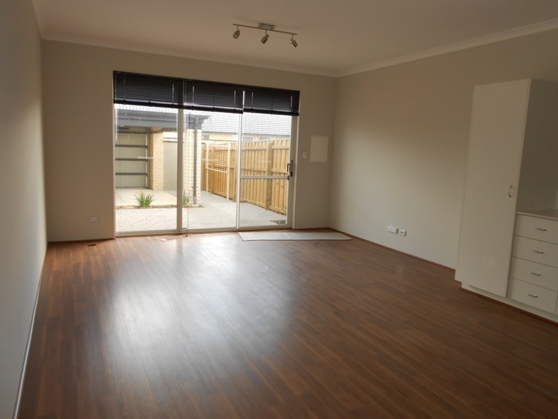 51 Grassdale Parkway, Ellenbrook WA 6069