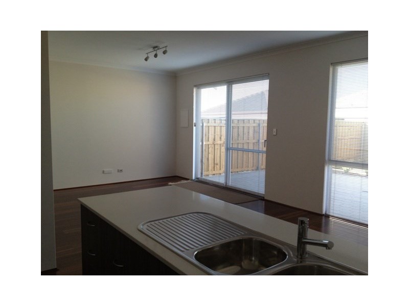 7 Interlaken Loop, Ellenbrook WA 6069