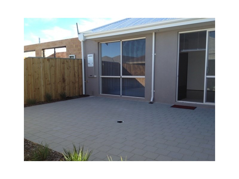 7 Interlaken Loop, Ellenbrook WA 6069