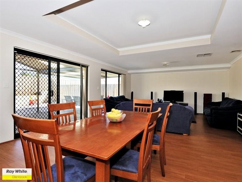 8 Addingham Drive, Ellenbrook WA 6069