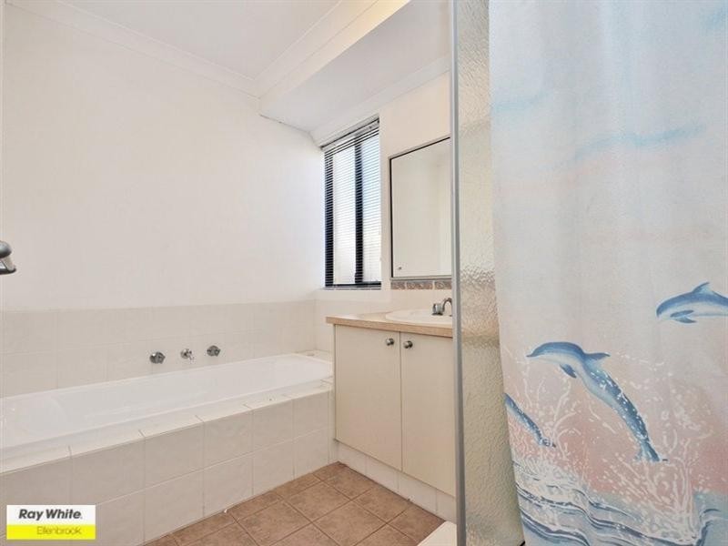 8 Addingham Drive, Ellenbrook WA 6069