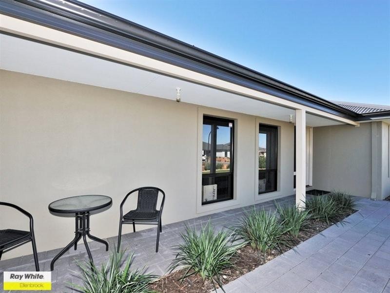 10 Cape Gardens, Ellenbrook WA 6069