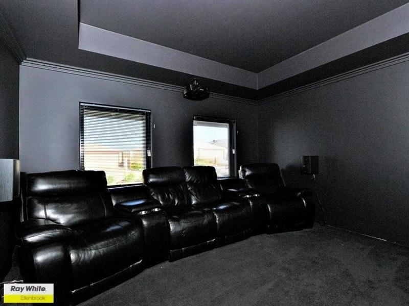 10 Cape Gardens, Ellenbrook WA 6069