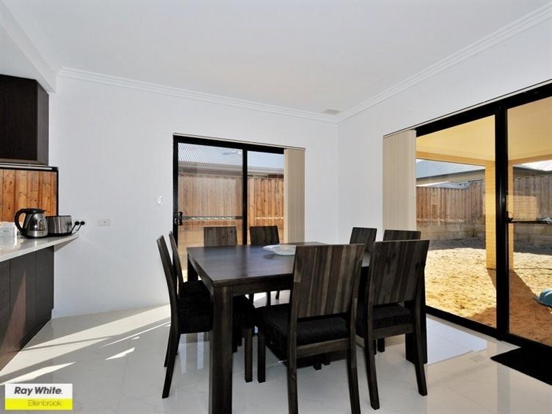 10 Cape Gardens, Ellenbrook WA 6069