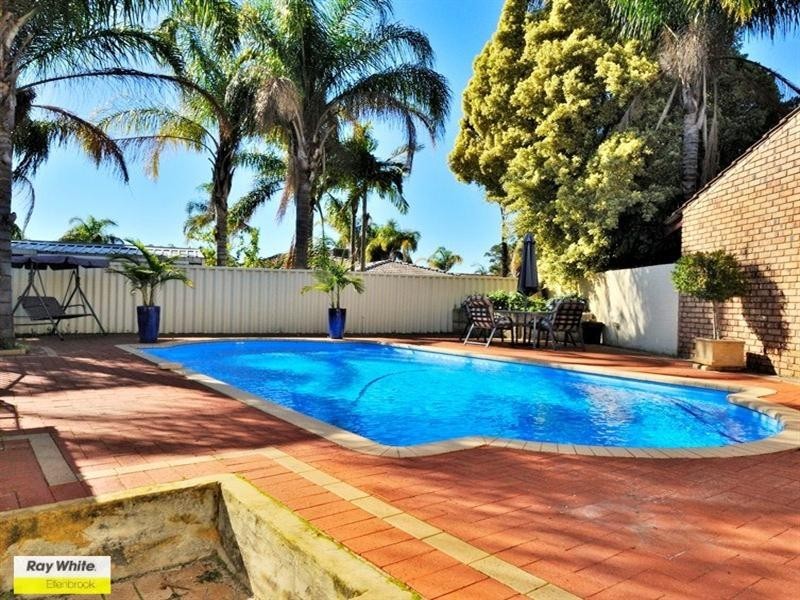 11 Swallow Court, Ballajura WA 6066