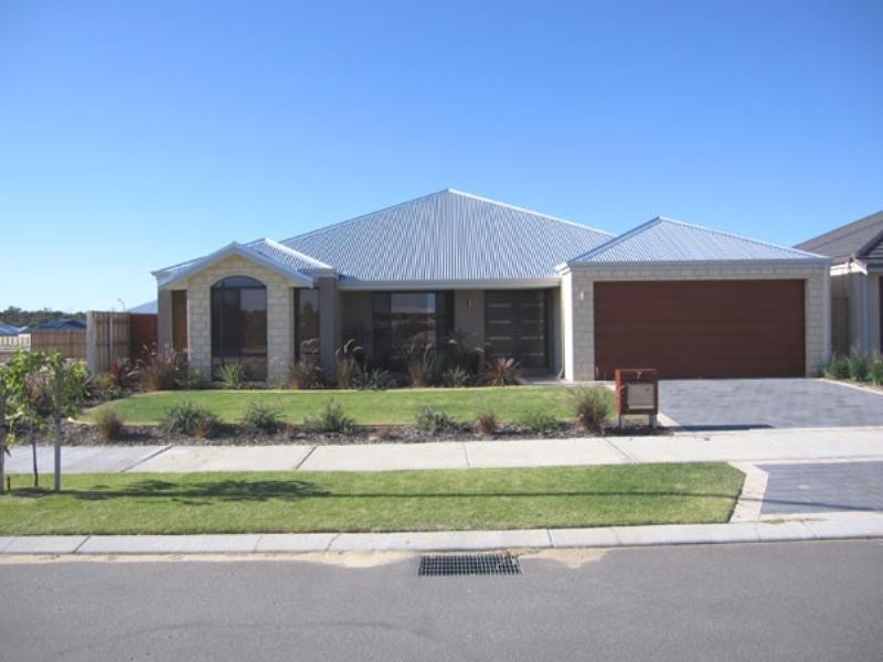 7 Elmore Pass, Ellenbrook WA 6069