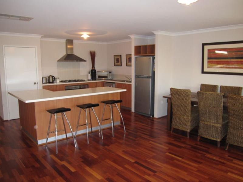 7 Elmore Pass, Ellenbrook WA 6069