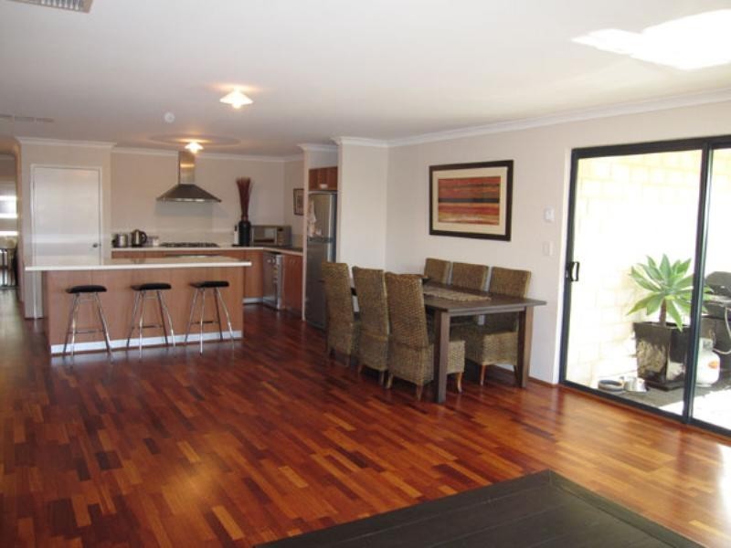7 Elmore Pass, Ellenbrook WA 6069