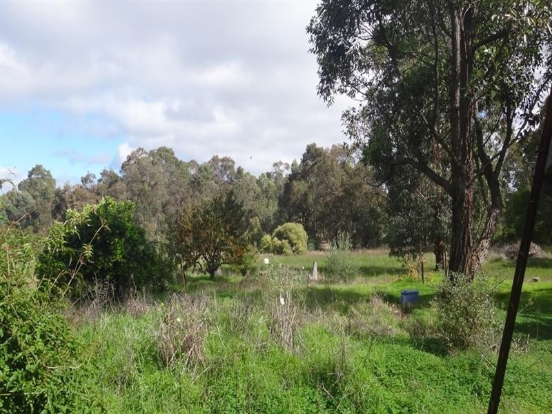 375 Oliver Street, Mount Helena WA 6082