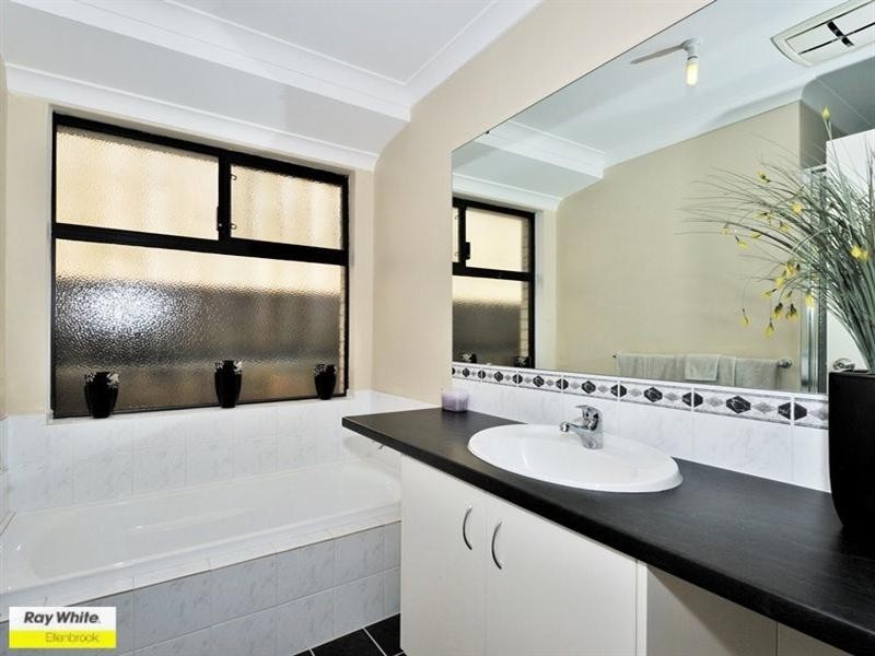 122 Westgrove Drive, Ellenbrook WA 6069