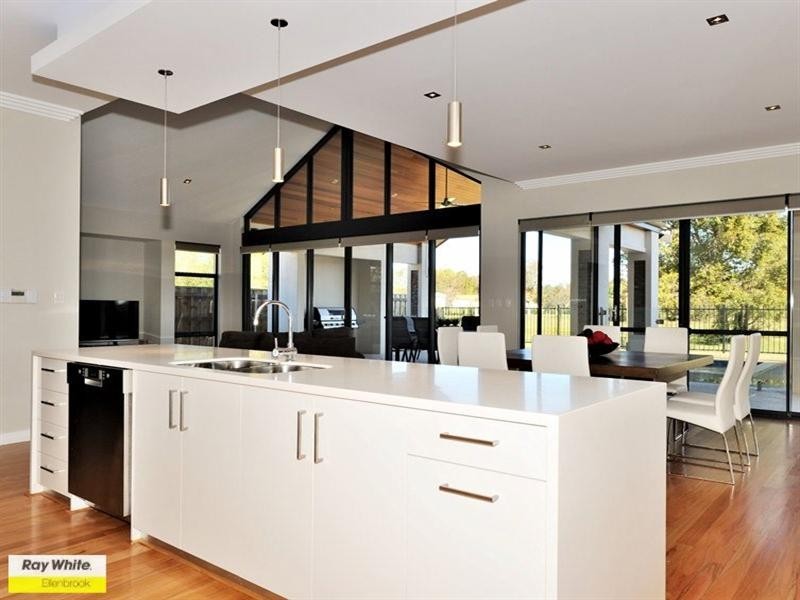 34 Longview Way, The Vines WA 6069