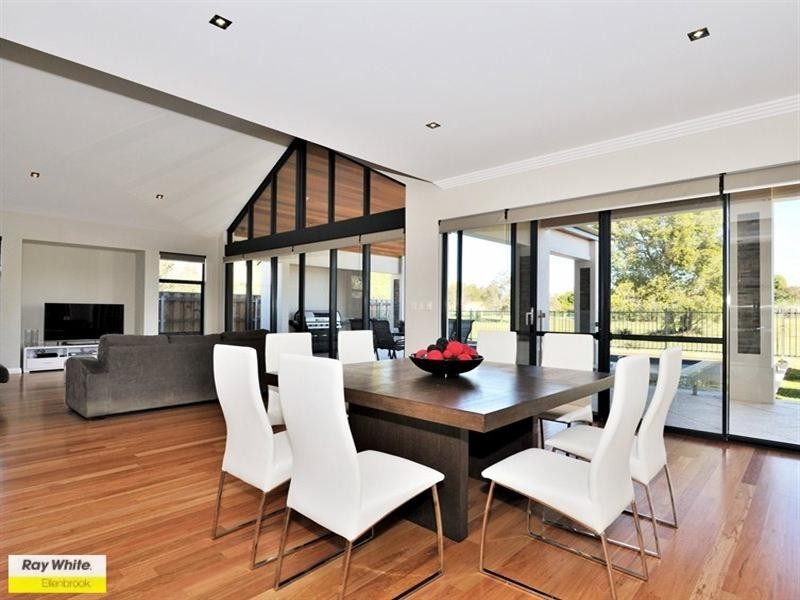 34 Longview Way, The Vines WA 6069