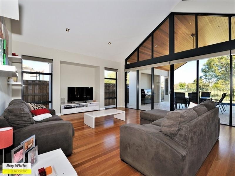 34 Longview Way, The Vines WA 6069