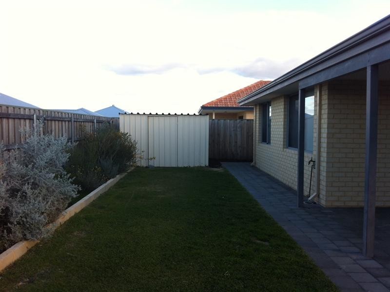 21 Brixton Crescent, Ellenbrook WA 6069