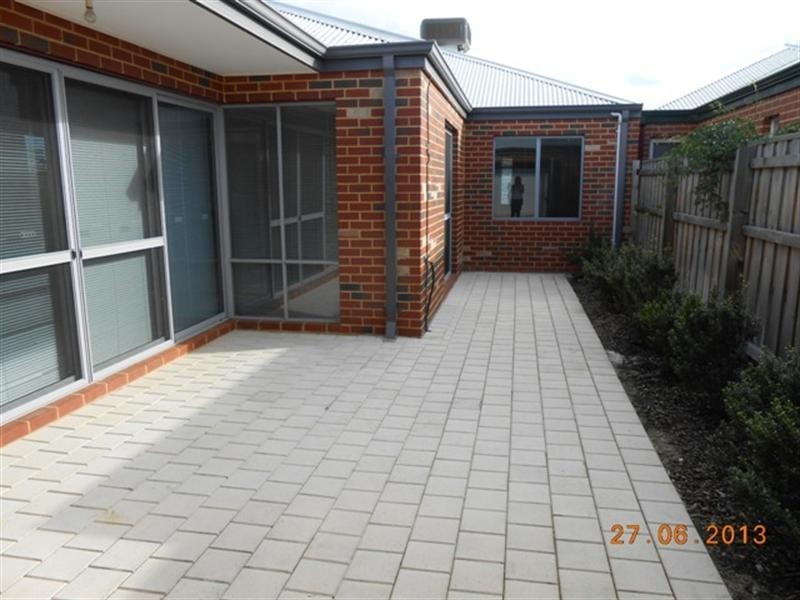 39 Parnham Avenue, Ellenbrook WA 6069