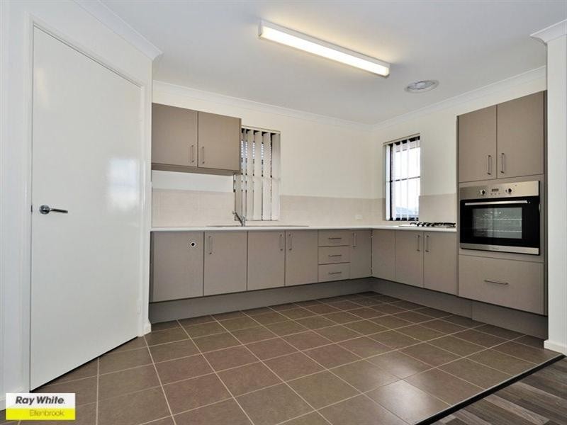 7 Newland Road, Ellenbrook WA 6069