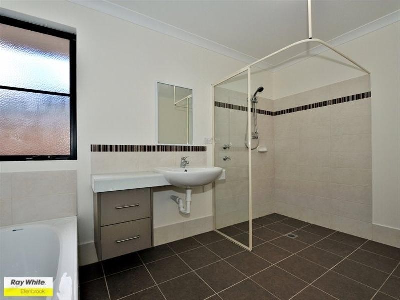 7 Newland Road, Ellenbrook WA 6069