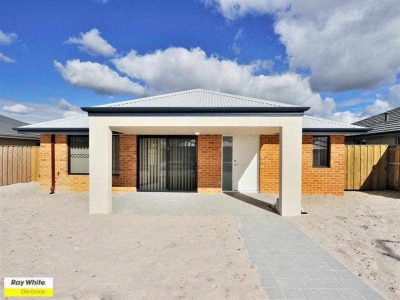 7 Newland Road, Ellenbrook WA 6069